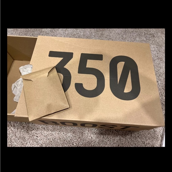 YEEZY BOOST 350 V2 SAND-Taupe size 9 - Picture 8 of 9